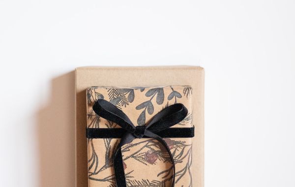 Luxury rigid magnetic gift box packaging
