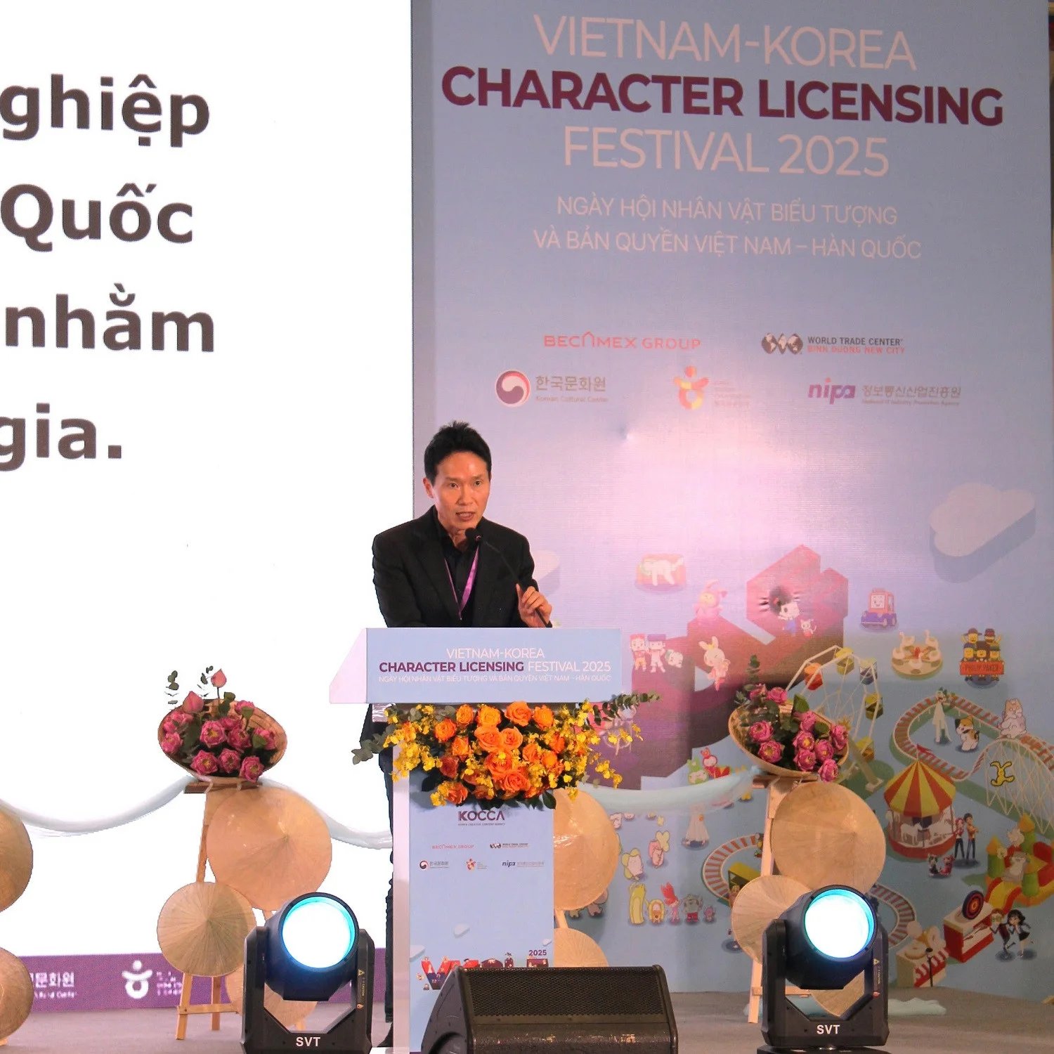 Ông Seong Im Kyong - Giám đốc KOCCA Việt Nam phát biểu khai mạc triển lãm