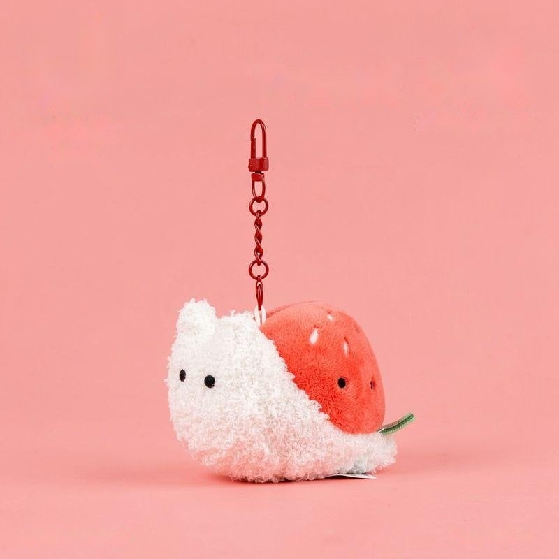 Strawberry Snail - thú bông OEM 14.5cm (kèm dây treo), sản xuất bởi Takara