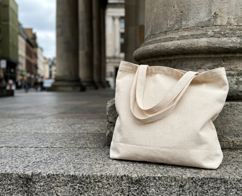 Canvas tote